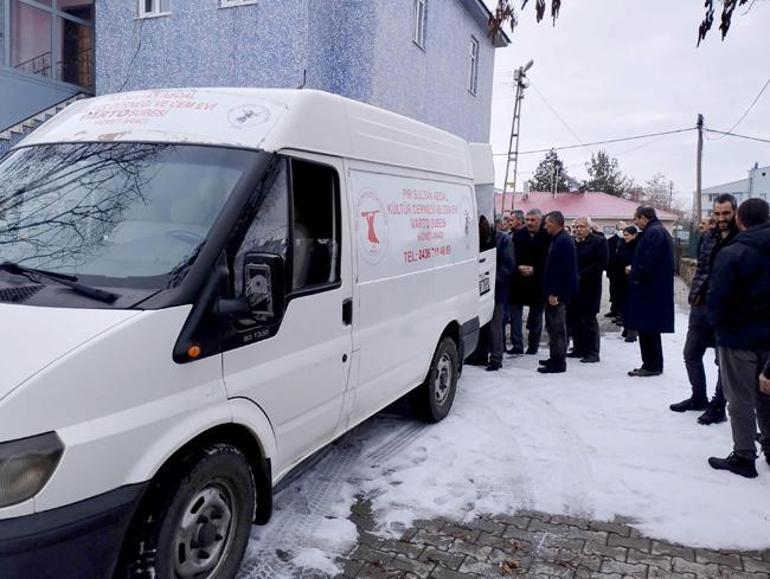 İpte asılı halde bulunan 14 yaşındaki iki kız çocuğu toprağa verildi