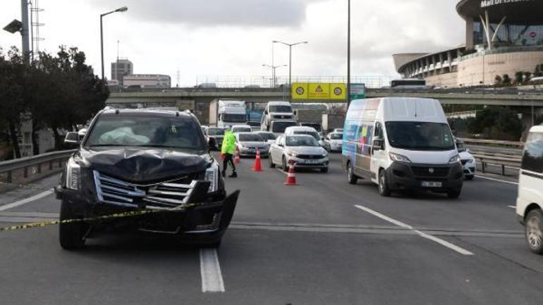 İstanbul'da iş adamının aracına saldırı! Motosikletten kurşun yağdırıldı