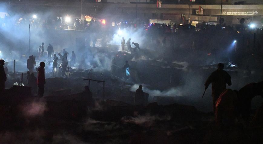 Pakistan’da büyük yangın! 100’den fazla ev kül oldu