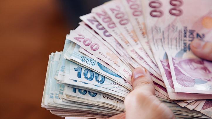 SSK ve Bağkur emeklilerine ilave artış yapılacak mı? İşte masadaki 3 ek zam seçeneği