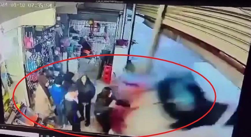 Minibüs markete daldı! 5’i ağır 6 öğrenci yaralandı