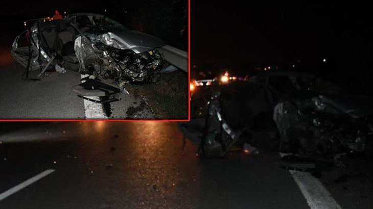 Hatay’da bariyerlere çarpan otomobil tanınmaz hale geldi: 1 ölü