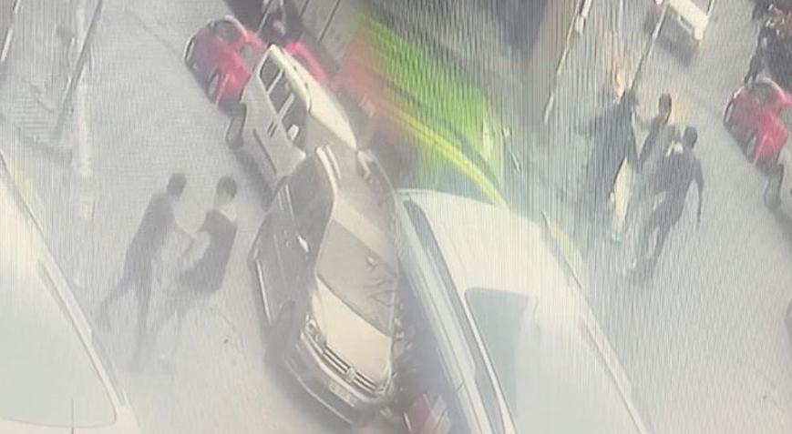 Kız meselesi kanlı bitti! Arkadaşının başına bıçak sapladı