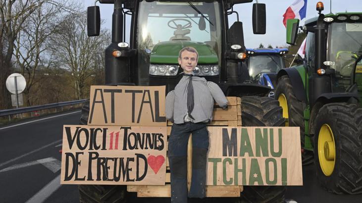 Fransa’da hükümet Paris’i kuşatan çiftçilerin öfkesini yatıştırmak için önlemler paketi açıkladı