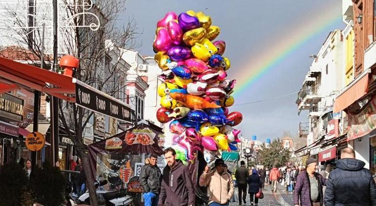 Şehrin her yerinden göründü! Herkes telefona sarıldı