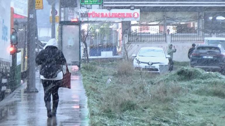 Meteoroloji'den sarı ve turuncu kodlu uyarılar: 7 ile dikkat! Yoğun kar yağışı bekleniyor