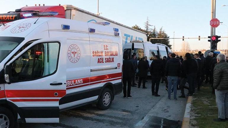 Afyonkarahisar'da feci kaza! işçi servisi ile TIR çarpıştı: 14 yaralı