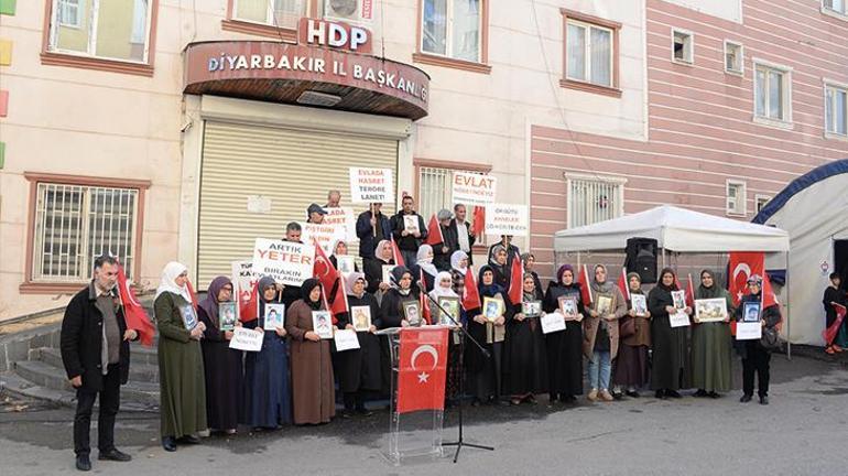 Hülya Koçyiğit’ten Diyarbakır annelerini ziyaret! 'Her zaman yanlarında olacağım'