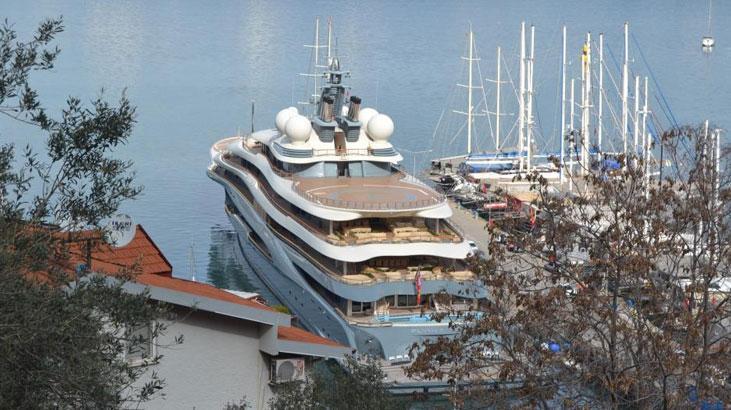 Dünyanın en zengin iş insanlarından birinin yatı Fethiye’de! İçinde yok yok