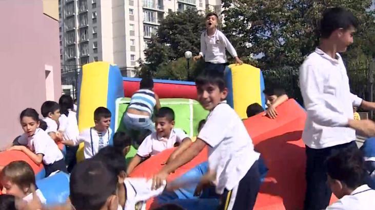 Milyonlarca öğrenci ve veli bu habere kilitlendi! Tatil süresi kısalıyor eğitim süresi uzuyor