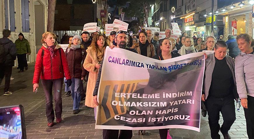 Hayvanseverlerler vahşice öldürülen Eros için yürüdü