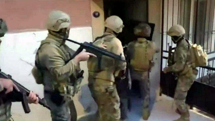 İzmir’de FETÖ gözaltıları