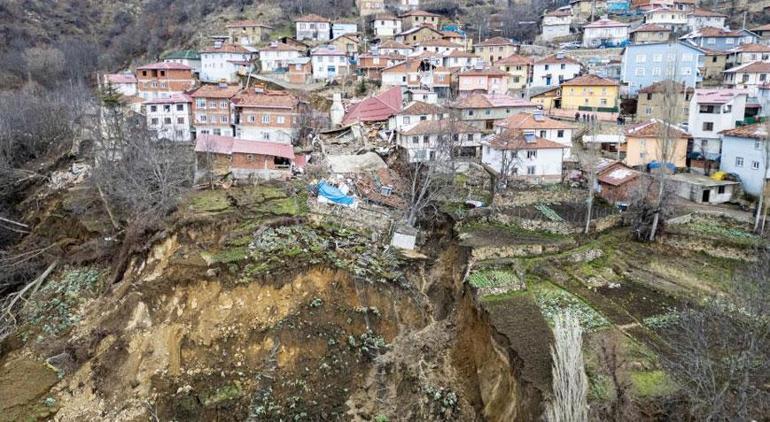 Tokat’ta heyelan nedeniyle köy ikiye ayrılmıştı! İşte son durum...