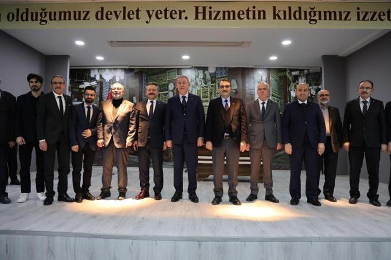 Hulusi Akar: Mehmetçiğin nefesi teröristlerin ensesinde