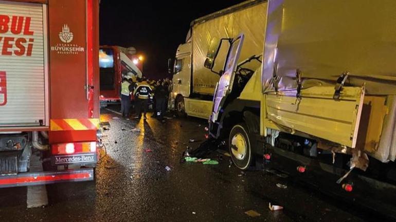 Kuzey Marmara Otoyolu'nda feci kaza! Park halindeki TIR'a çarptı: 1 ölü, 1 yaralı