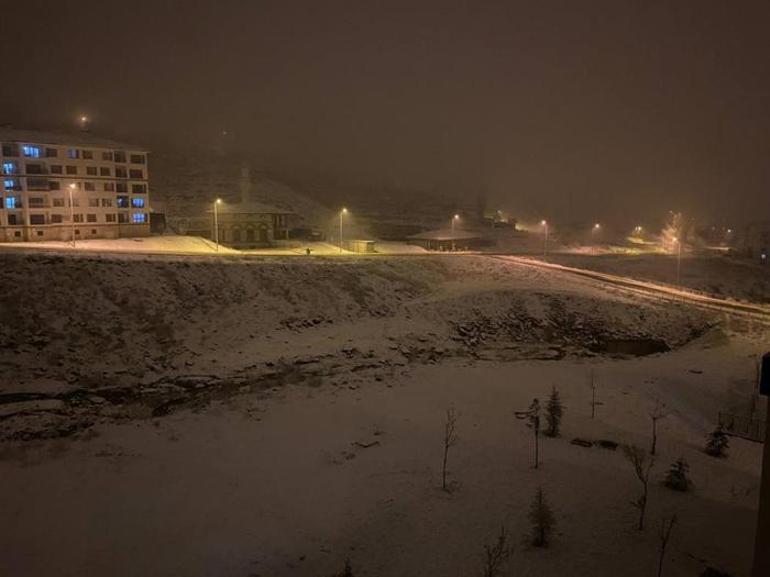 Meteoroloji'den uyarı geldi: Salı gününe dikkat! Kuvvetli yağmur ve kar