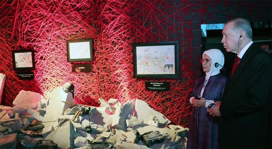 Cumhurbaşkanı Erdoğan Gazzeli Çocuk Ressamlar Sergisi’ni ziyaret etti