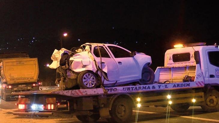 TEM Otoyolu’nda feci kaza! Kamyonet ile otomobil çarpıştı: 5 yaralı