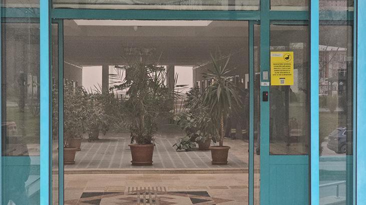 Üniversitede esrarengiz duman paniğe neden oldu