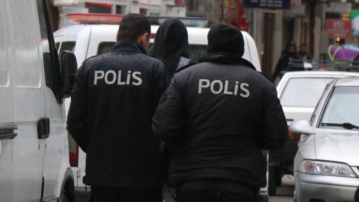 Sakarya’da iki grup arasında bıçaklı kavga: 17 yaşındaki çocuk yaralandı