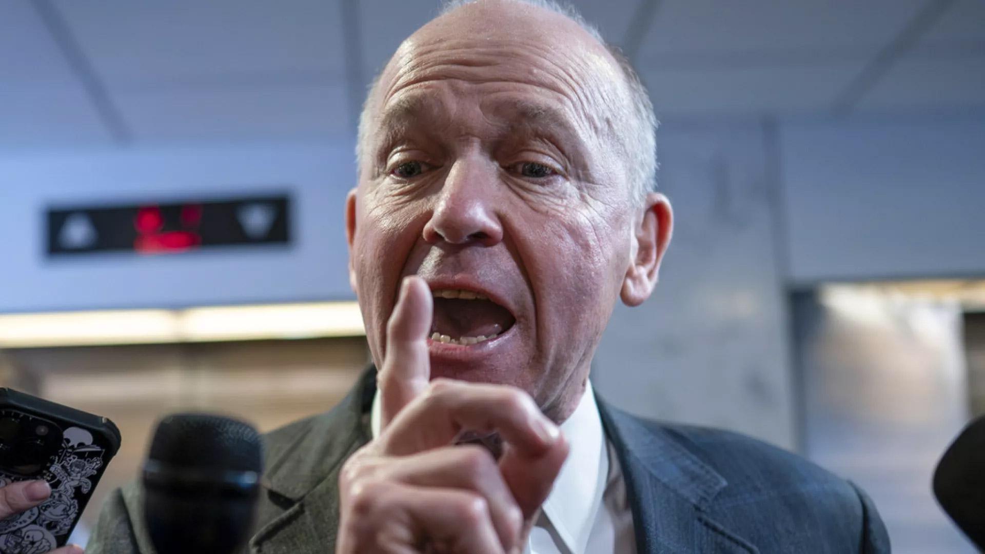 Boeing’in tepe yöneticisi Calhoun yıl sonu görevden ayrılacağını açıkladı