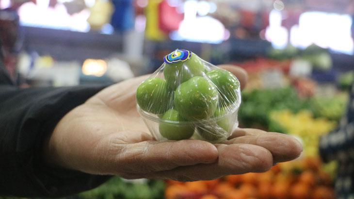 Taneyle satılan erik 20 TL’den alıcı buluyor