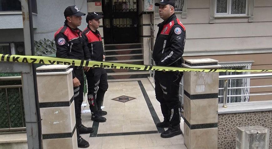 Avcılar’da koca dehşeti! Eşini çocuklarının gözü önünde öldürdü