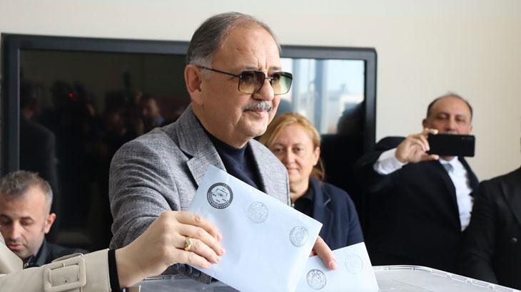 “İnsanların siyasi tercihi başımızın üstünde”