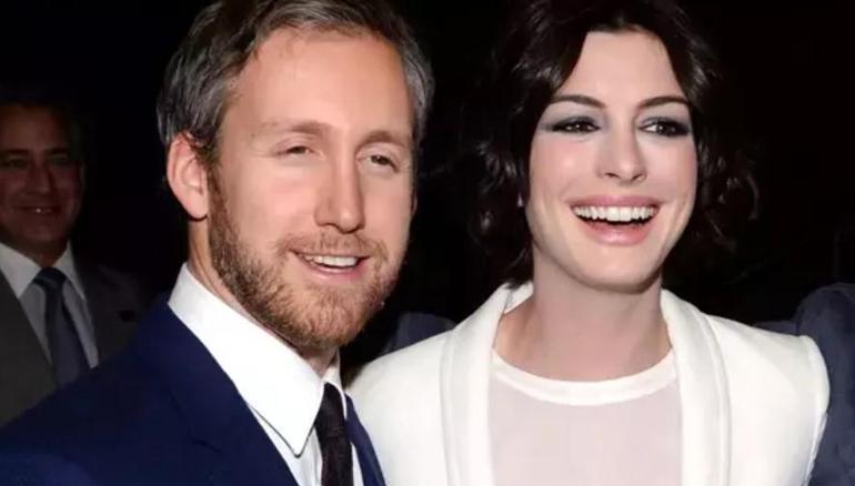 Anne Hathaway, sahnede düşük yaptığını açıkladı! 'Her şey yolundaymış gibi davranıyordum'