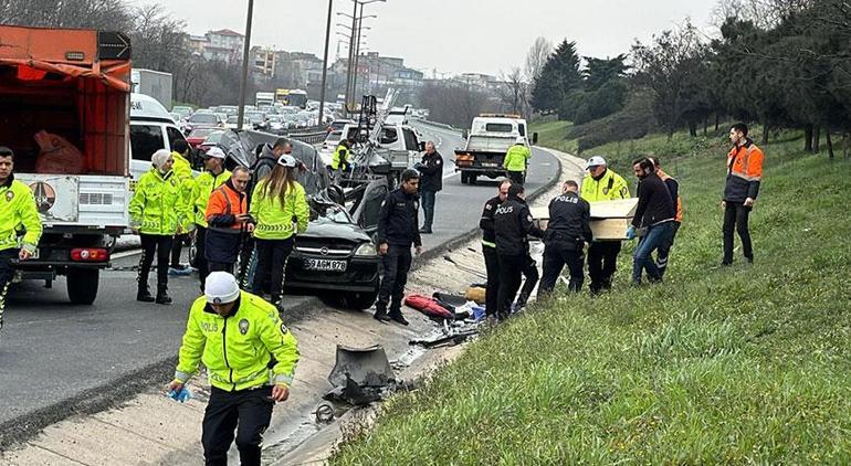 Son dakika... Avcılar'da zincirleme kaza! 2 kişi öldü 4 kişi yaralandı