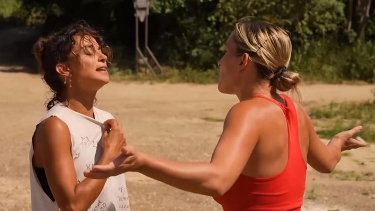 Survivor Sema, diskalifiyesine sebep olan Pınar'ın elenmesini halayla kutladı!