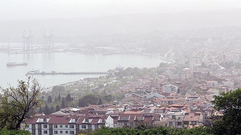 Meteoroloji uyarmıştı... Tekirdağ'ı toz bulutları kapladı