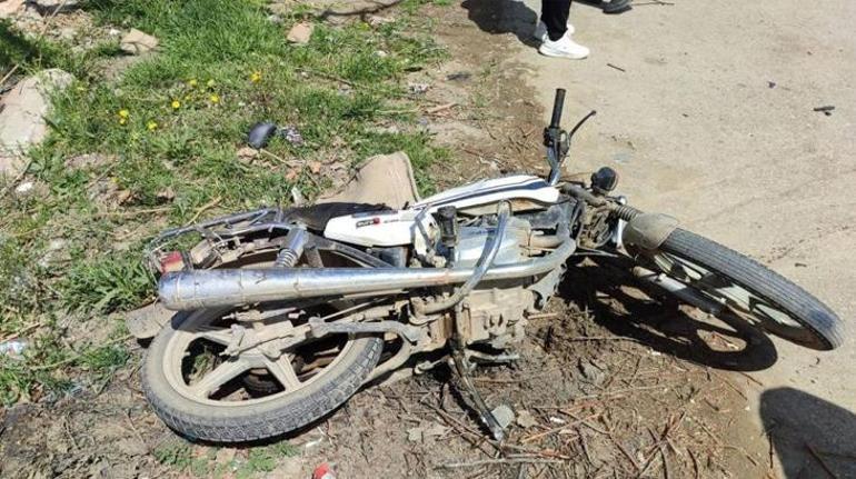 Isparta'da feci kaza! Otomobil ile motosiklet çarpıştı