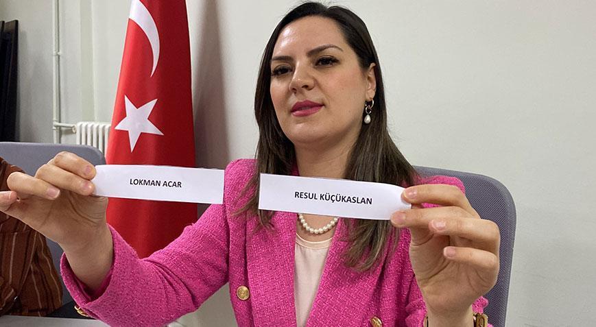 2 aday eşit oy aldı, muhtar kurayla belirlendi