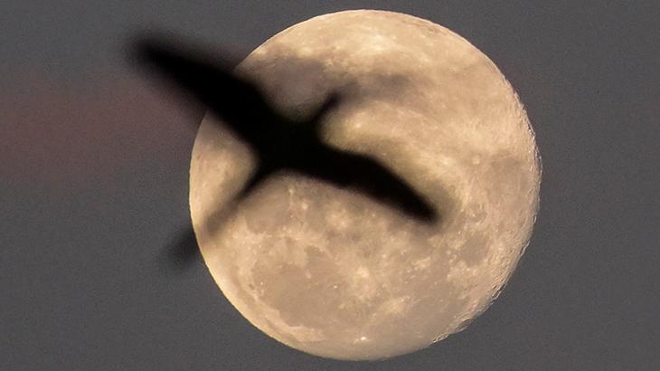 Beyaz Saray, NASA’yı görevlendirdi: Ay’da zaman daha hızlı akıyor