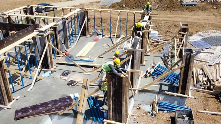 Bakan Özhaseki: Afet bölgesinde 110 bin personelle gece gündüz demeden çalışıyoruz