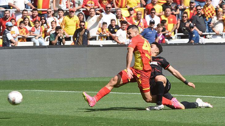 Göztepe, yeniden Süper Lig’e yükseldi! İzmir’de büyük coşku