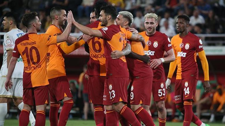 Spor yazarları Galatasaray'ın farklı galibiyetini değerlendirdi: Rüyamda görsem düşünmezdim