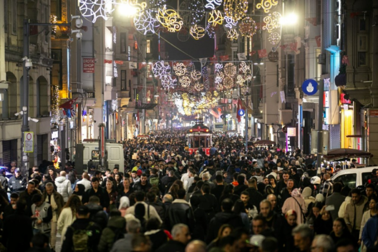 Taksim Meydanı Ayyaş Dolu