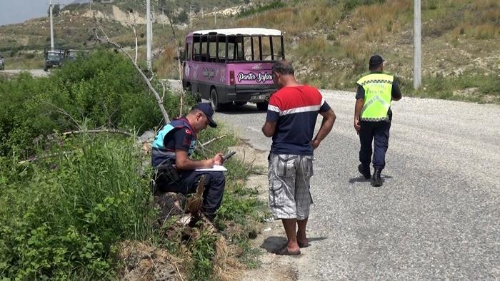 Turistleri taşıyan safari araçları çarpıştı: 16 yaralı