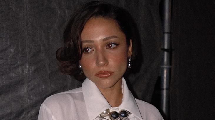 Zeynep Bastık dantel geceliğiyle gündem oldu! ‘Uykudan mı uyandın?’