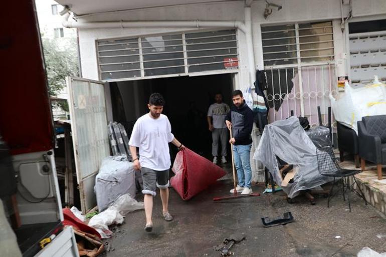 Ankara'da sel: Su seviyesi 1 metreyi aştı, araçlar, ev ve iş yerleri hasar gördü