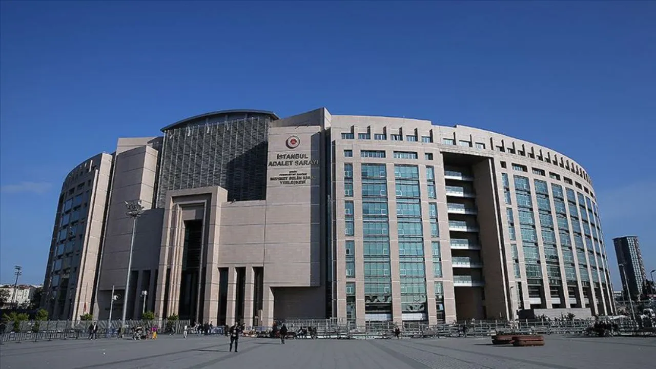 Çağlayan Adliyesinde İntihar Girişimi