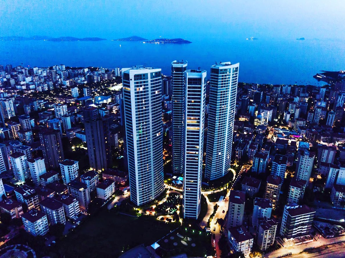 London Cadde: Gayrimenkul TR CEO’su Mesut Parmak ile Babadan Oğula Başarı Hikayesi