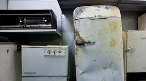 Buzdolabının Arkasında 10 Yıldır Kayıp Olan Kişinin Cesedi Bulundu