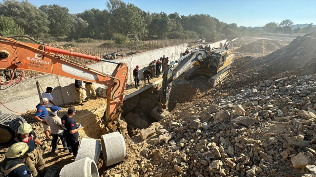 İstanbul Tuzla’da Bir Şantiyede Meydana Gelen Göçükte 2 İşçi Yaşamını Yitirdi