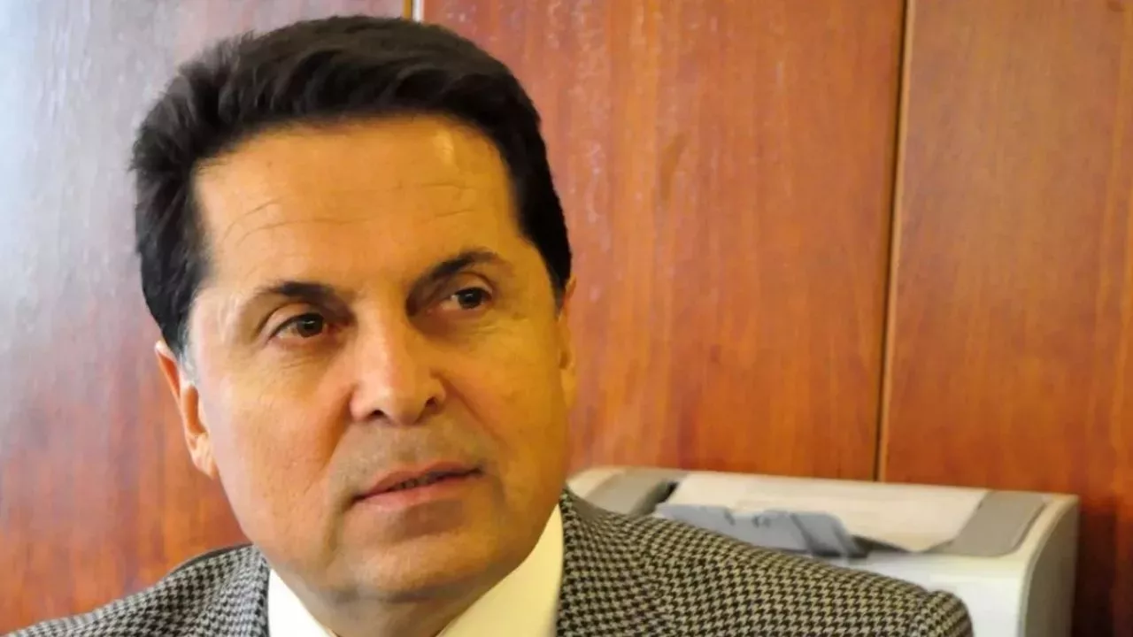 CHP’li Esenyurt Belediye Başkanı Ahmet Özer Gözaltına Alındı