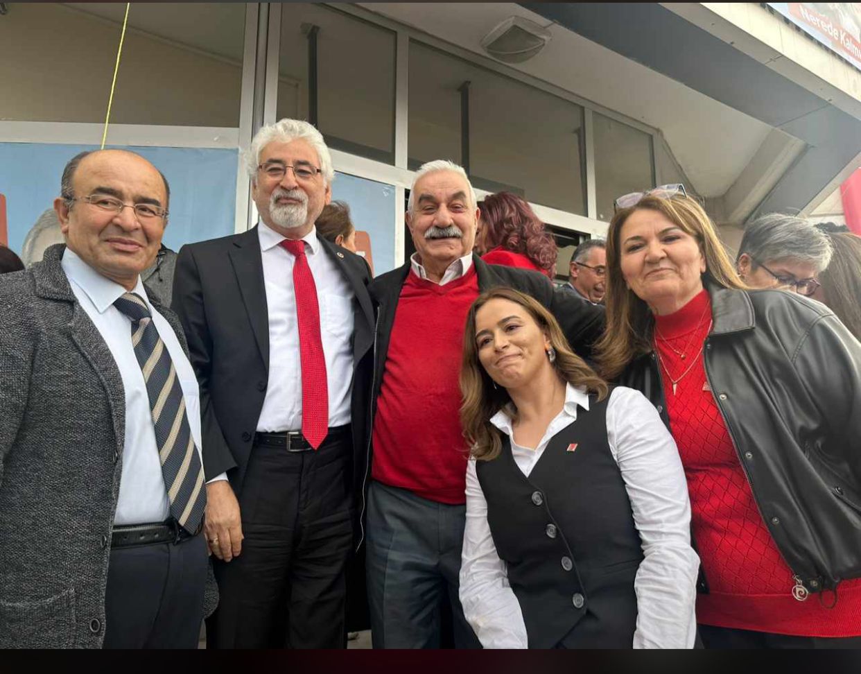 Siyasetçi Elif Özbakır: Siyasetin Yeni Yüzü