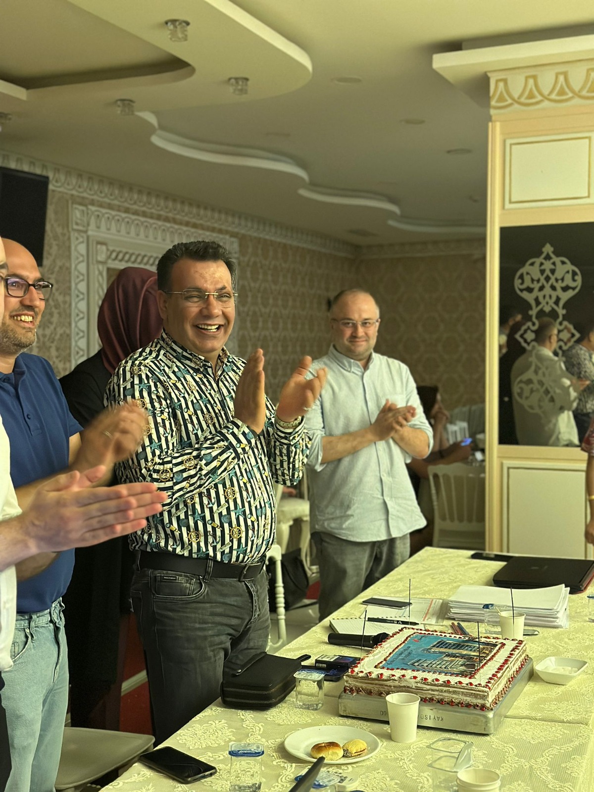 Kamuran Akbay ile Karagülle İnşaat: Kamu Binalarından Sanayi Tesislerine Uzanan Başarı Hikayesi