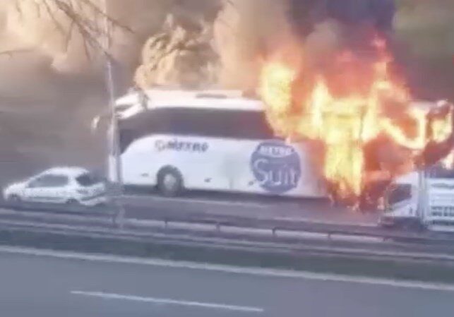 Bağcılar’da Yolcu Otobüsü Alevlere Teslim Oldu